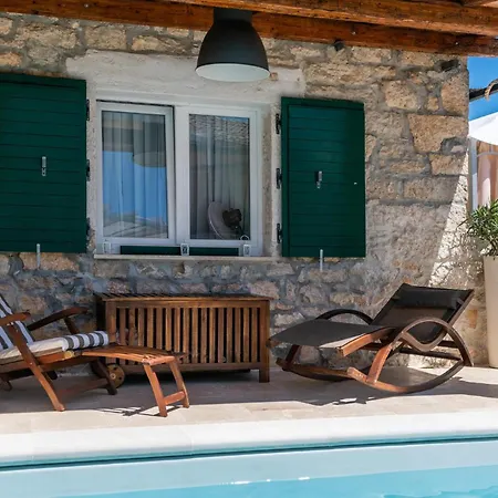 Amazing In Barban With Outdoor Swimming Pool, Wifi&2 Bedrooms