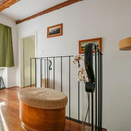 Amazing In Barban With Outdoor Swimming Pool, Wifi&2 Bedrooms