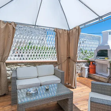 Vakantiehuis Amazing In Barban With Outdoor Swimming Pool, Wifi&2 Bedrooms *