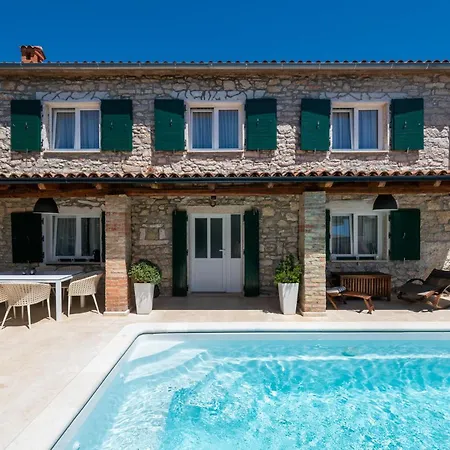 Amazing In Barban With Outdoor Swimming Pool, Wifi&2 Bedrooms Vakantiehuis